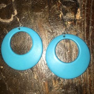 Fun turqoise color retro looking earrings
